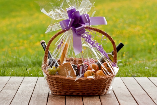 Gift These Top 4 Handmade Christmas Hampers This Year!