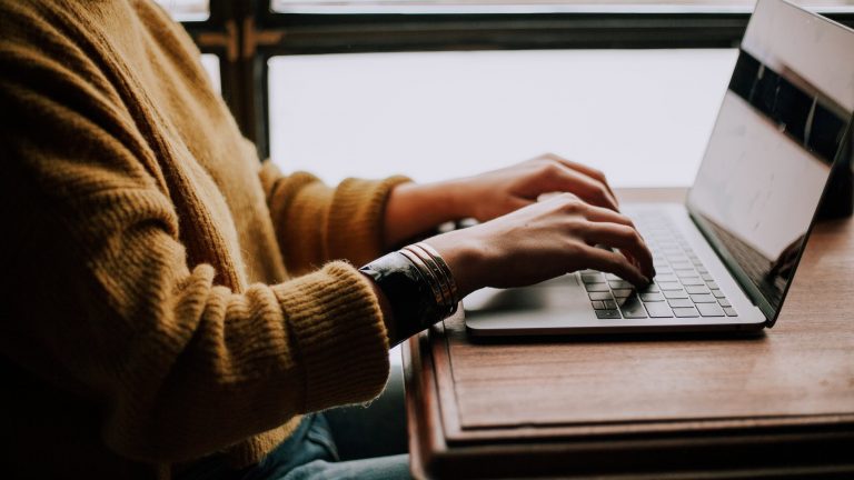 How Academic Transcription Services Can Help Students?
