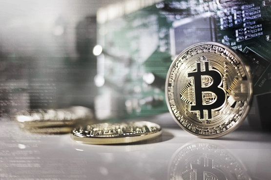 <strong>What is the Debate About Bitcoin Investment Safety</strong><strong>? </strong>
