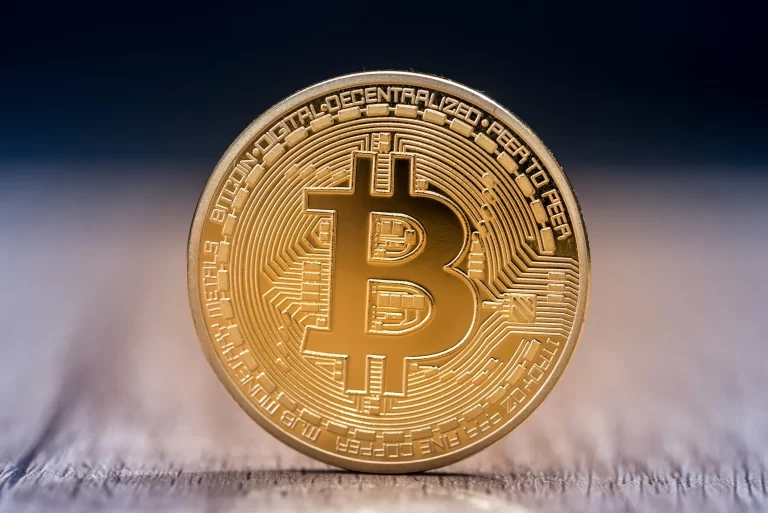 3 Reasons Why Bitcoins are Not Going Anywhere