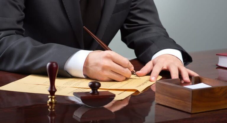 Top Questions to Ask a Medical Malpractice Attorney Before Hiring