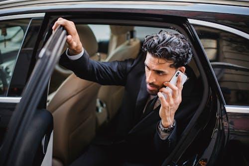 Here’s How to Stay Organized and On Time During Your Next Business Trip