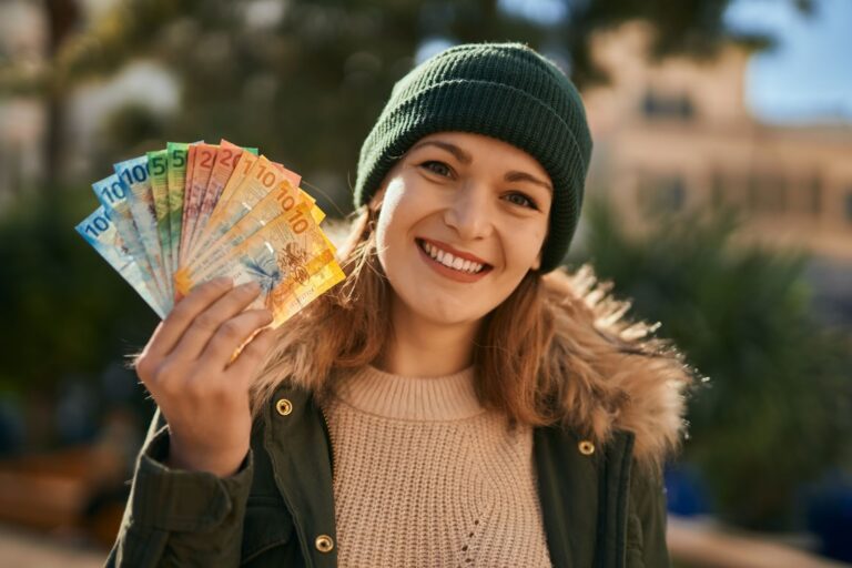 Five Convenient Ways to Send Money to Your Loved Ones in Canada