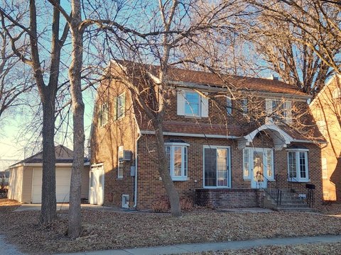 “Explore Affordable and Spacious Houses for Sale in Mason City, Iowa”