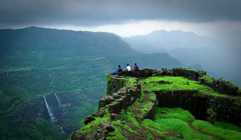 8 Fascinating places that you need to visit in and near Manori