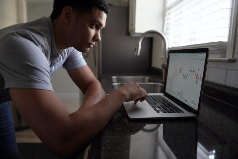 How Time Zone Differences Impact Trading: Managing Time on Global Markets