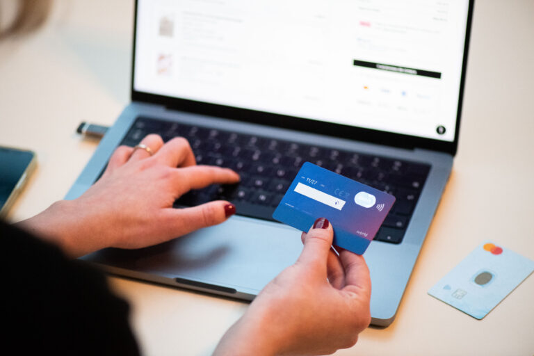 Understanding Online Card Cashing Services: Benefits and Risks Explained