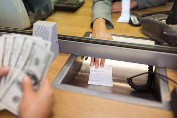 Understanding the Advantages and Disadvantages of Cashing Services