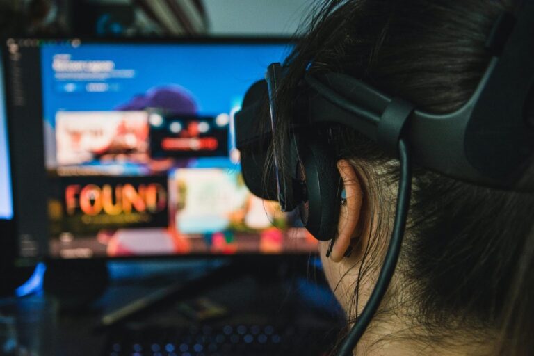 Maximizing Reach in a Virtual World