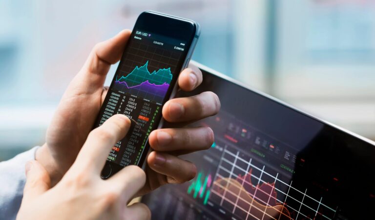 The Pros and Cons of Active vs. Passive Investment Strategies