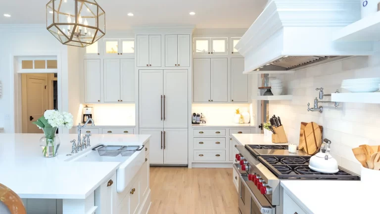 Choosing Countertops to Pair with White Shaker Cabinets