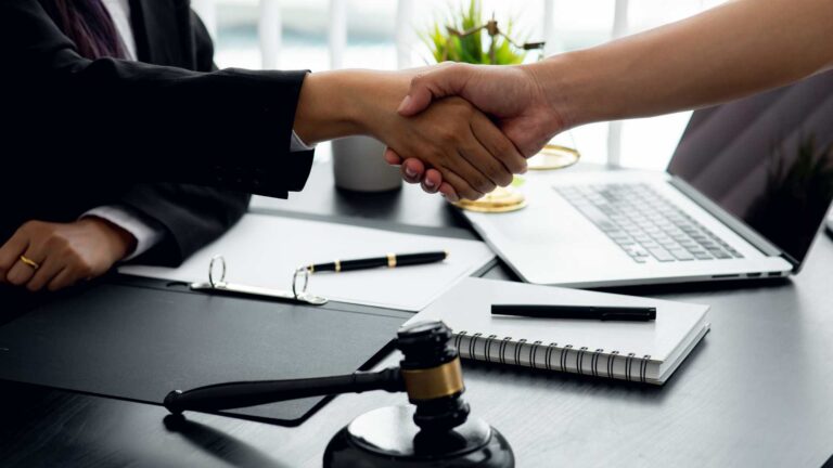 Choosing the Right Personal Injury Lawyer Near You