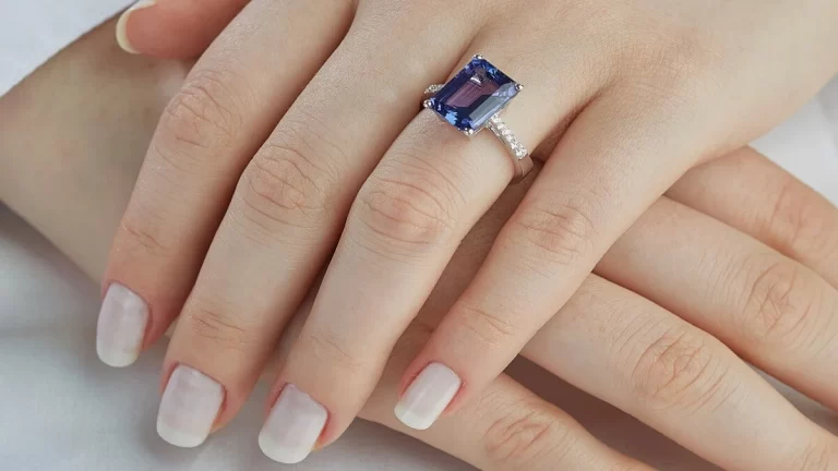 Why Choose Sapphire Engagement Rings?